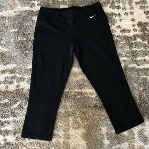 Nike dri-fit cropped work out pants